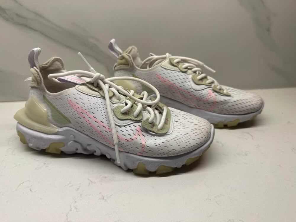 Nike Women’s Size 6 React Vision Running Trainers Dm3032 Sneakers Shoes